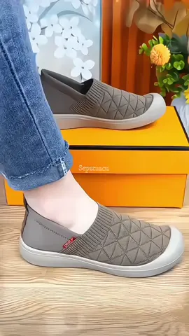 Sepatu Slip-on Wanita Casual#sepatu#sepatuwanita#sepatuslipon 