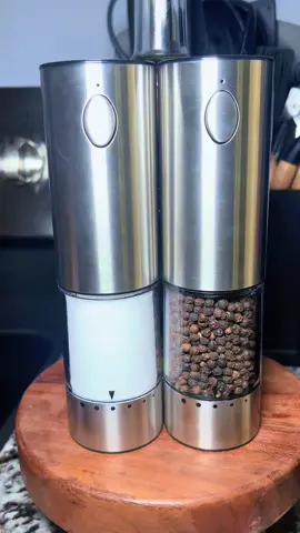 Reviews & Rauw 😮‍💨 #tiktopshop #electrichrinderset #viralvideo #saltnpepper #kitchenmusthaves 