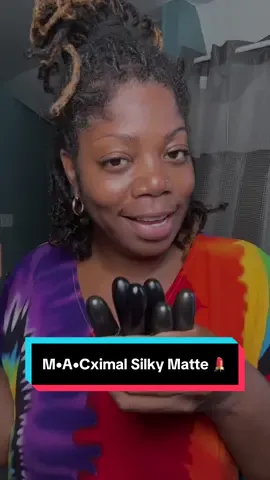 I love a bold red lip.. it matches my bold personality perfectly 💄✨ #rubywoo #maccosmetics #learningtodomymakeup #tiktokshopcreatorpicks 