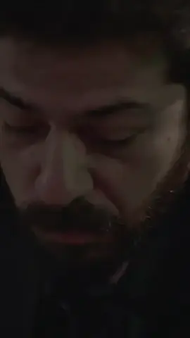 Sevdiğinizi zamanında söyleyin sonra çok geç olabilir🍂. 