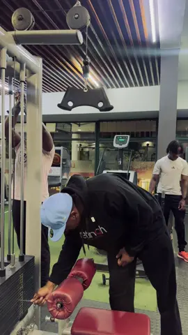 BEING A PERSONAL TRAINER IS NOT JUST ABOUT TELLING YOU WHAT TO DO ! MOTIVATION AND ACCOUNTABILITY PLAYS A BIG FACTOR IN A CLIENTS JOURNEY, ITS AN EDUCATIONAL PROCESS THAT DRIVES US TOWARDS OUR GOAL!!! #gym#trainingtips#zimtiktokers🇿🇼🇿🇼🇿🇼#Fitness#personaltrainer  🎥:@mr2mazza 