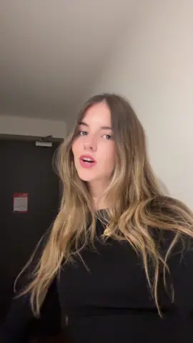 Pretend ik the lyrics