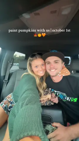 happy fall 🤭🤭🧡 #paintingpumpkins #foryoupage #realisticdayinthelife #Vlog #vlogwithme 