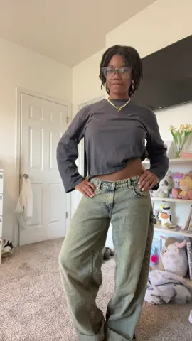 first time I’ve worn these jeans in a while #fashion #OOTD #fitcheck #outfitinspo 