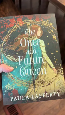 A closer look at the limited deluxe edition of THE ONCE AND FUTURE QUEEN.  It’s about Vera, who is living her ordinary present day life when she finds out she is actually from the 7th century. And she’s Queen Guinevere. Think Outlander meets a Knight’s Tale.  A treasure box to hold this story I treasure with all my heart. I love EVERY piece of it.  Preorder it from your local bookstore OR if you order from the following list, you get a Guinevere friendship bracelet (handmade obsessively by me!) as a bonus! Brookline Booksmith (Boston, MA) Black Cat Mooks (Medina, OH) Under the Cover KC (Kansas City, Mo) Vroman’s (Pasadena) The Ripped Bodice (NY/LA) Elliott Bay Book Company (Seattle, WA) White Rose Books (Kissimmee, FL)