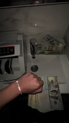 #money #rich #4upage 