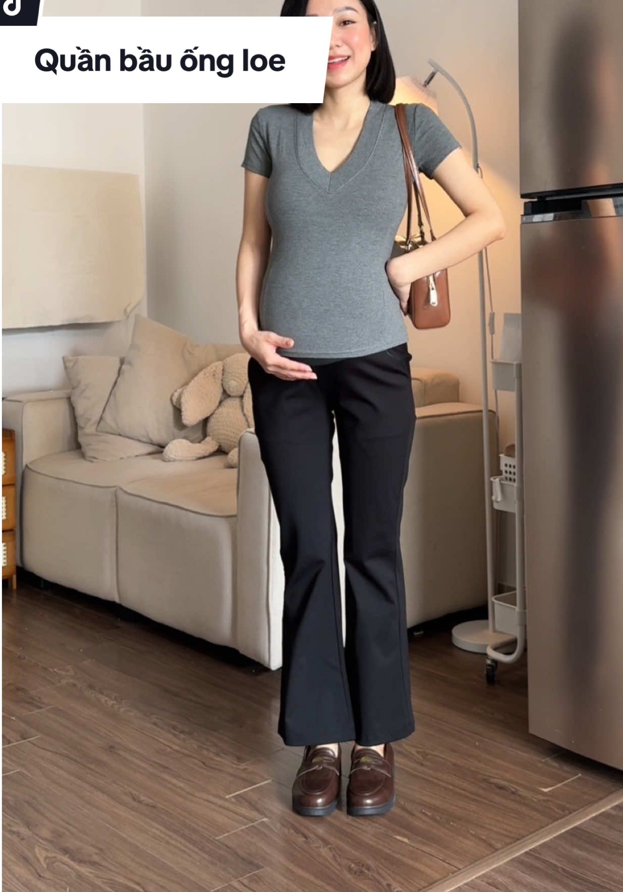 CE bầu chán quần suông thì đổi sang mẫu loe này thử đảm bảo ưng cái bụng liền nha #meemson #quanbauthoitrang #quanbaudep #quanbauongloe #quanbaucongso 