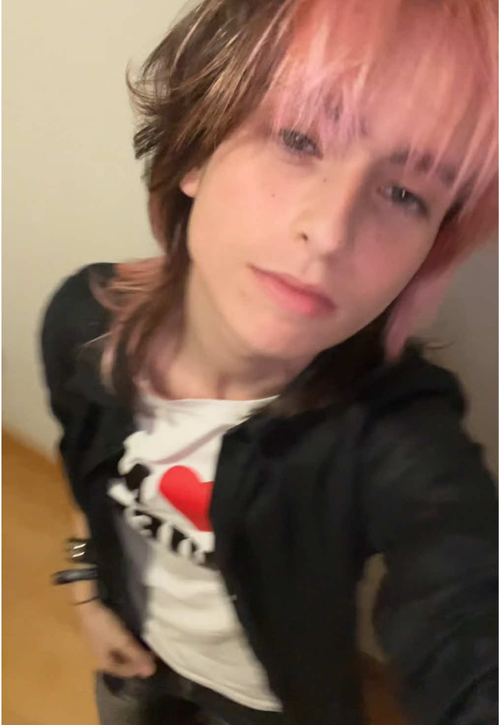 i wanna cut my hair again bleh #pinkhair 