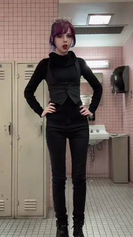 I tried to go for business vibes today #outfit 