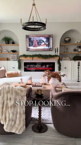 This garland… WOW 😮‍💨😮‍💨  It’s fluffy, soft & on major sale!! Grab it while it lasts!  Linked in my bio under Amazon finds or shop my home finds 🔗 #christmas #amazonfinds 