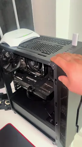 Ayuda #pc #gaming #viraltiktok #gigabytegaming 