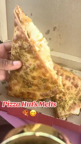 *NEW* Pizza Hut Melts #pizzahut #Foodie #pizza #mukbang #foodietok 