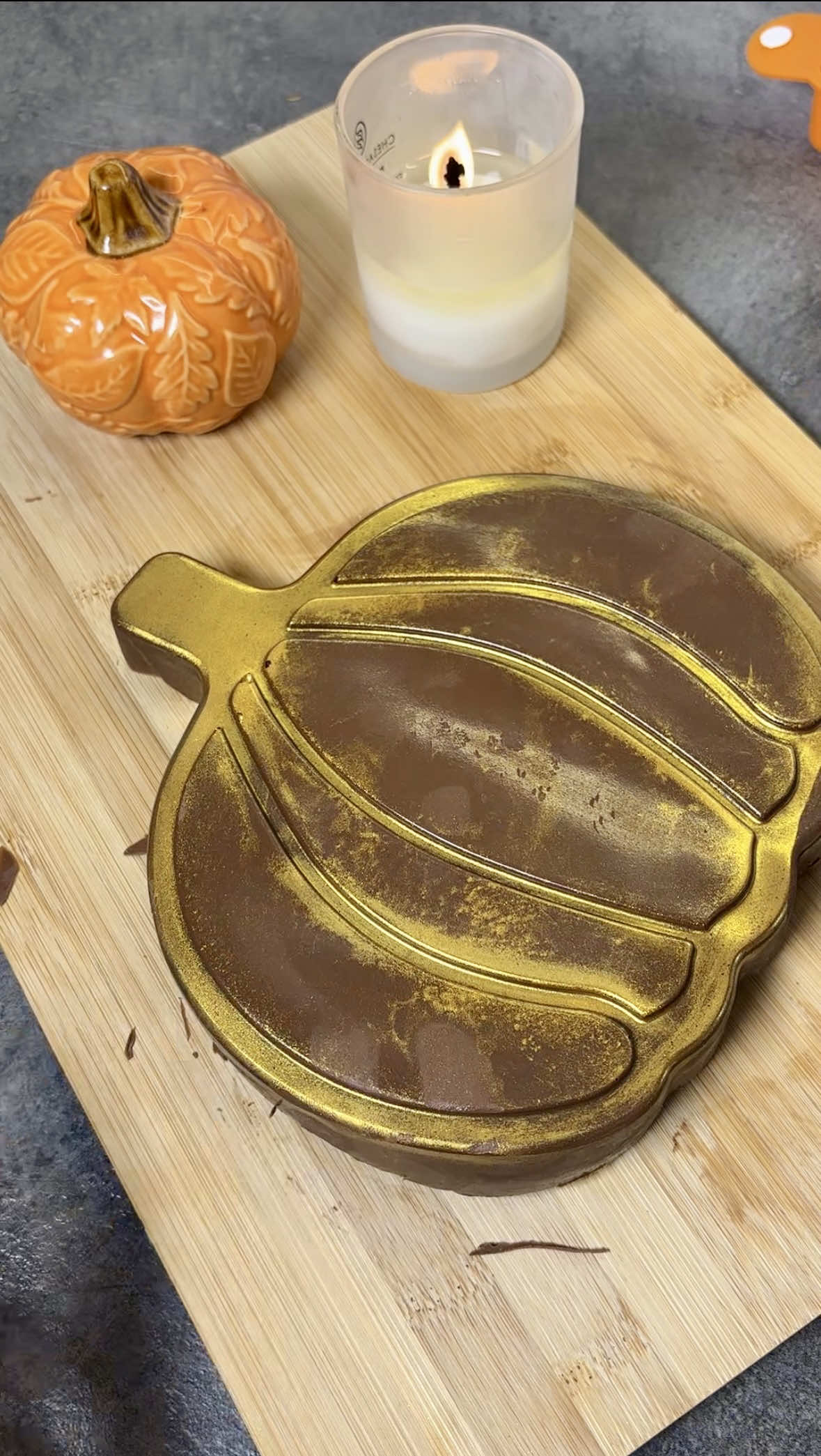 🎃🌟Golden touch pumpkin: Dubai chocolate you need this autumn ✨ #dubaichocolate #chocolateasmr #homemadechocolate #cozysweets 