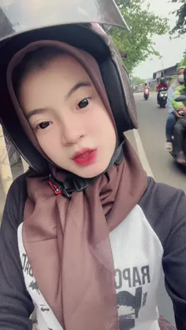 Warna mahogany kesukaan 
