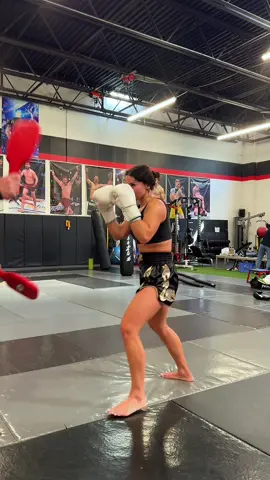 Catch deeees hands #powpowpow 