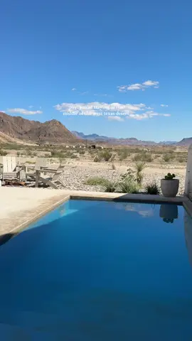 The most vibey place to stay in west Texas 🏜️ #texas#westtexas 