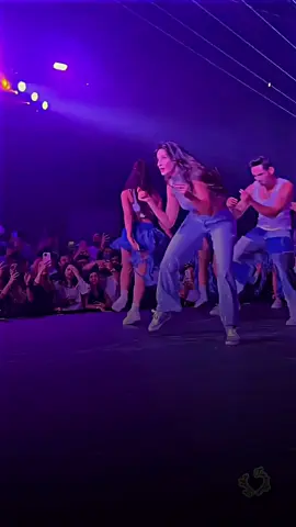 Nora Fatehi Sizzling Dance On Her Popular Song 🥵🔥 _norafatehi _bollywood #bollywood #foryoupageofficiall #bollywoodsong #viral #fyp 