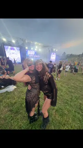bring back warped tour pls. @🧚🏼‍♀️⭐️🫧🪐 #raves #warpedtour #fypシ #fyyypppppppppppppp 