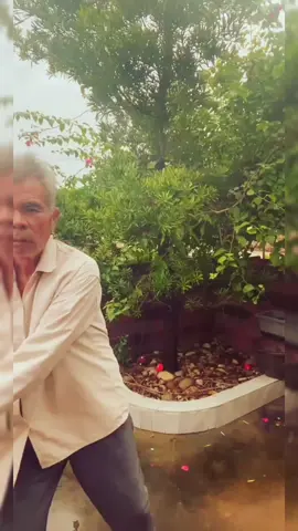 En un pueblo remoto, las esposas pueden costar menos que unos huevos. La pobreza extrema y la tradición han creado un exceso de mujeres jóvenes que sueñan con casarse rápido, incluso sin pedir dote. Muchas familias las ofrecen como bendición. Para un viajero, aquí el matrimonio parece inevitable. #tiktokviral  #tik_tok 