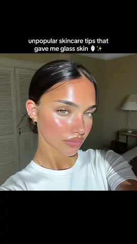 Unpopular glass skin tips that actually worked for me, from a girly who had severe acne scarring and a broken skin barrier. 1️⃣ Less is more. Overloading your skin with 8+ products sounds productive, but it usually wrecks your barrier. Glass skin comes from repair, not stress. 2️⃣ Ditch the constant scrubbing. Over-exfoliation = redness, irritation, breakouts. Stick to 1–2x a week max. 3️⃣ Hydration first. Forget chasing harsh actives when your barrier is screaming. Strong, healthy skin reflects light naturally. 4️⃣ I simplified everything down to one step. I stopped layering 3–4 serums and started using jiyu toner pads instead and weirdly, my skin got better so fast. The combo of actives in them worked together to smooth my texture, shrink pores, and repair my barrier in a way nothing else did. That’s when I finally got the glassy glow I’d been chasing. (I’ve put the amazon link in my bio if you’re looking for them!) 5️⃣ Consistency > trends. Stop switching every week, your skin loves routine. #skintok #skincare #dermatologist #dermatologytiktok #dermatologytips   