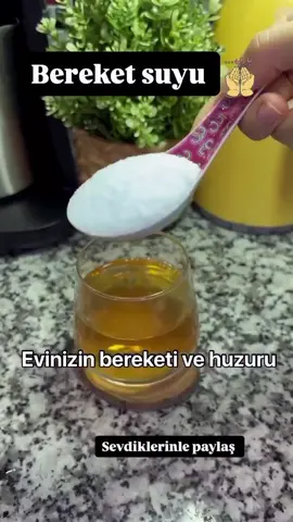 su tuz kabariyor ben mutfakta öyle bekletiyoruz bir çay bardagi su yarim su bardagi sirke bir yemek kasigi kadar tuz karistirip mutfagin bir kösesine yerlestirinz..#keşfet