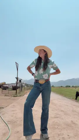 Not ready for this weather to leave!!  • #westernoutfit #OOTD #horse #western #cowgirl 