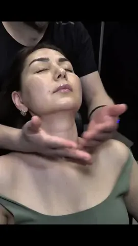 #creatorsearchinsights  oil head massagers #headmassage #headmassageasmr #massage #asmr 