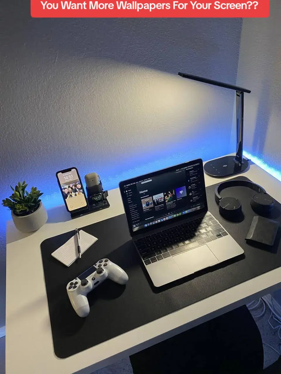 Drop comment if you want amazing Wallpapers for your screen #fyp #viral #wallpaper #tiktok #Love 