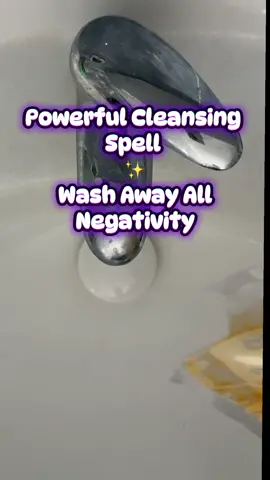 A simple cleansing spell to purify your energy & space 🌿✨ Wash away negativity, invite peace 🌊 #witchtok #witchtiktok #pagantok #manifestation #cleansespell 