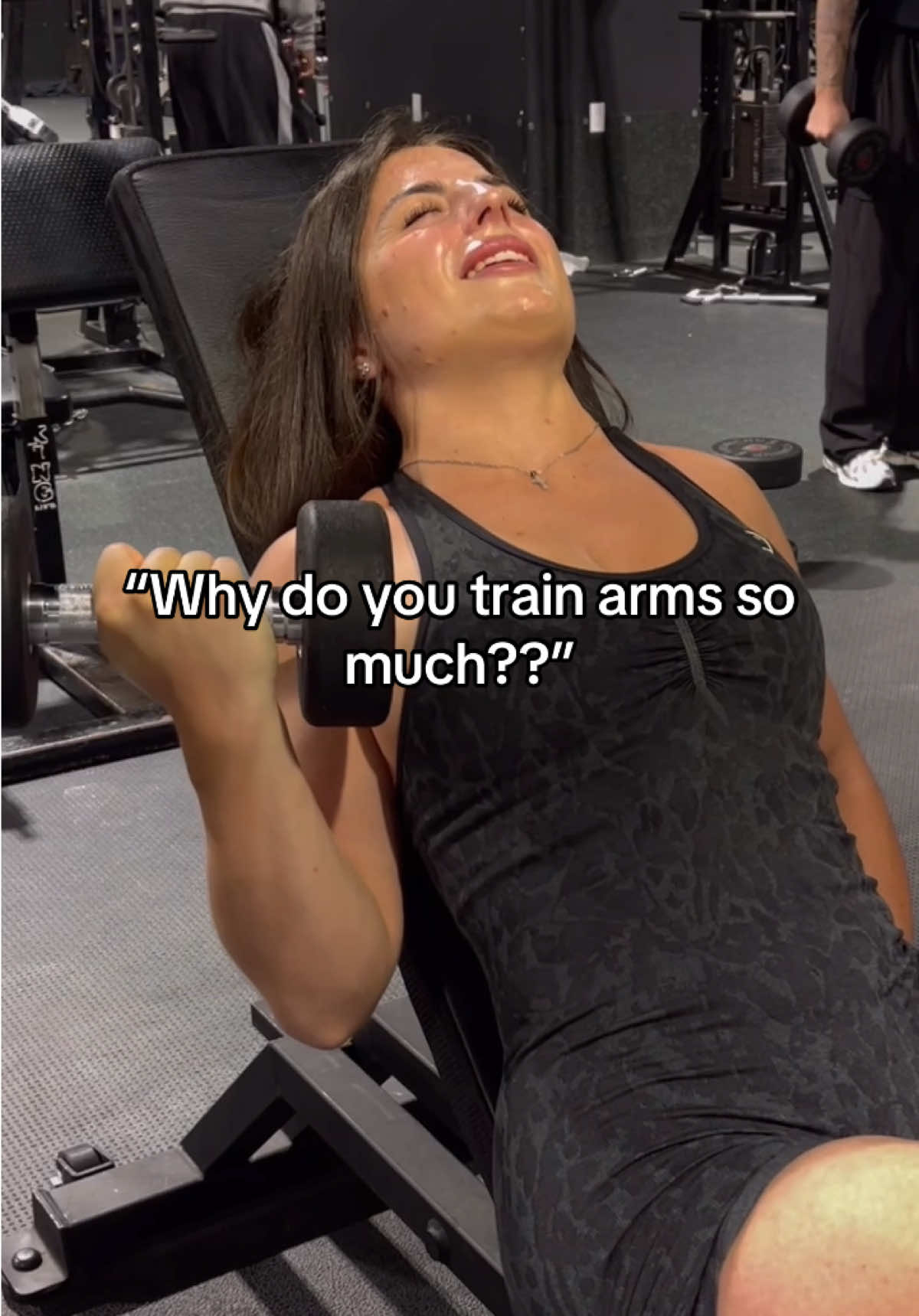 I like to be prepared.. 🦍👀 #gymmeme #gymhumor #gymgirl #bicepcurls #armworkout  #fitnessmeme  