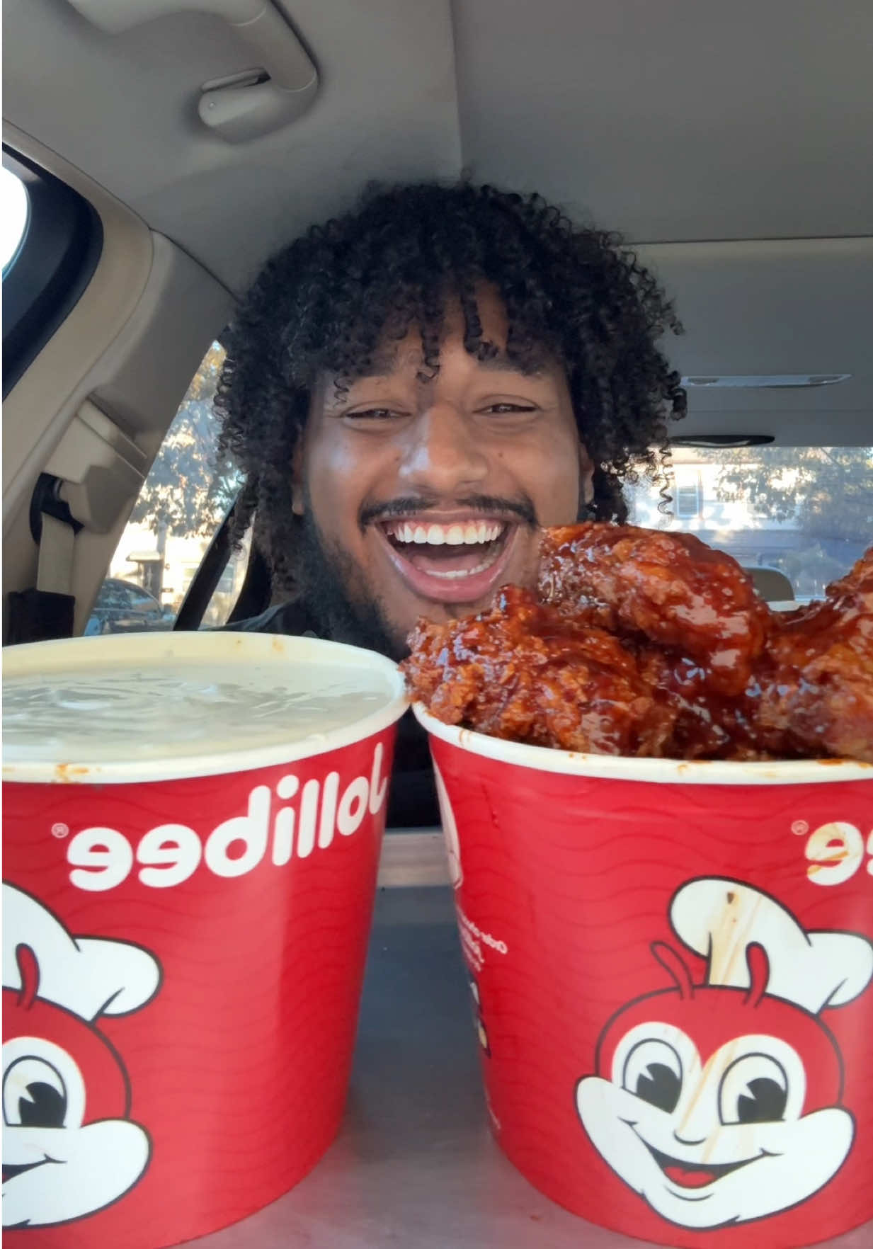 Trying @Jollibee NEW BBQ Chicken for the first time! #jollibee #mukbang #fyp #fypシ゚viral #Foodie 