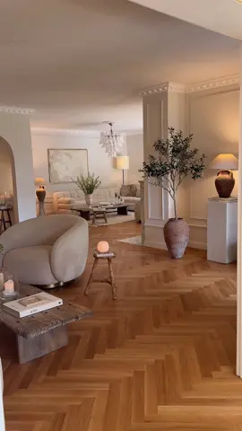 Wishing you all a wonderful evening 🤍 Shop my home at katiefischer.de ✨ #neutralhome #interiordesign #katiefischer #cozyhome #livingroom