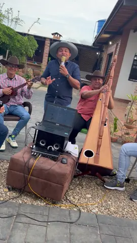 Igualito van hablar 🗣️ 🤣😂🤠 #LIVEIncentiveProgram #LIVEwithlowfollowers #PaidPartnership 