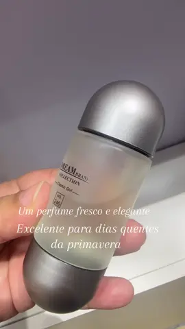 Novidades em nossa loja !  Brand Collection 240 - inspirado no 212 Classic girl  Com notas de Flor de laranjeira , Lírio do Vale e Peônia  Quer sentir o cheiro dessa fragrância?  Temos loja física  Centro Fashion Fortaleza  Setor Amarelo  Rua São José 2202 e 2204  Te espero lá 😉 #fragranciasfemininas  #fortalezaceara❤️  #brandcollection  #perfumesimportados 
