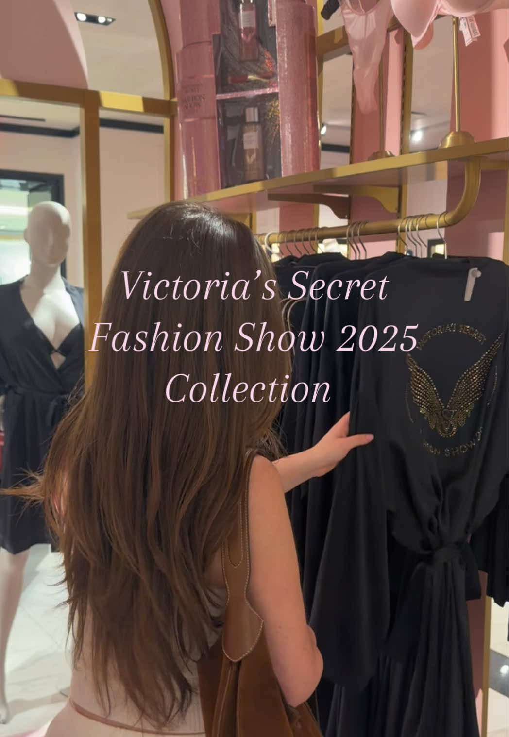 My angels need to see this collection in-store ASAP 💗🪽 @Victoria’s Secret #victoriassecret #victoriassecretfashionshow 