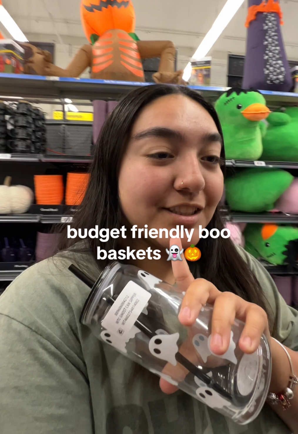 budget friendly boo basket?? yes pls 🎃👻 #boobasket #spookyszn #halloween #boobasketideas #budget 