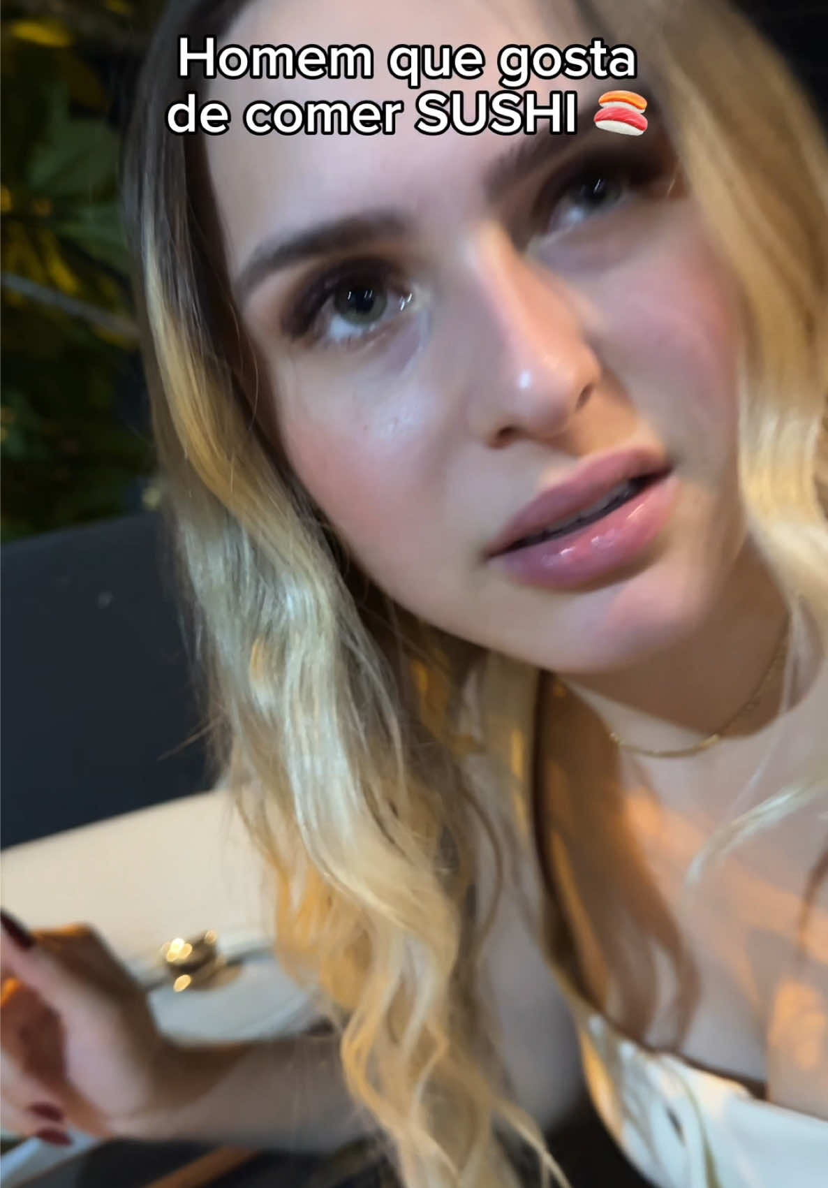 Tanta coisa boa pra comer vai comer sushi 🤡