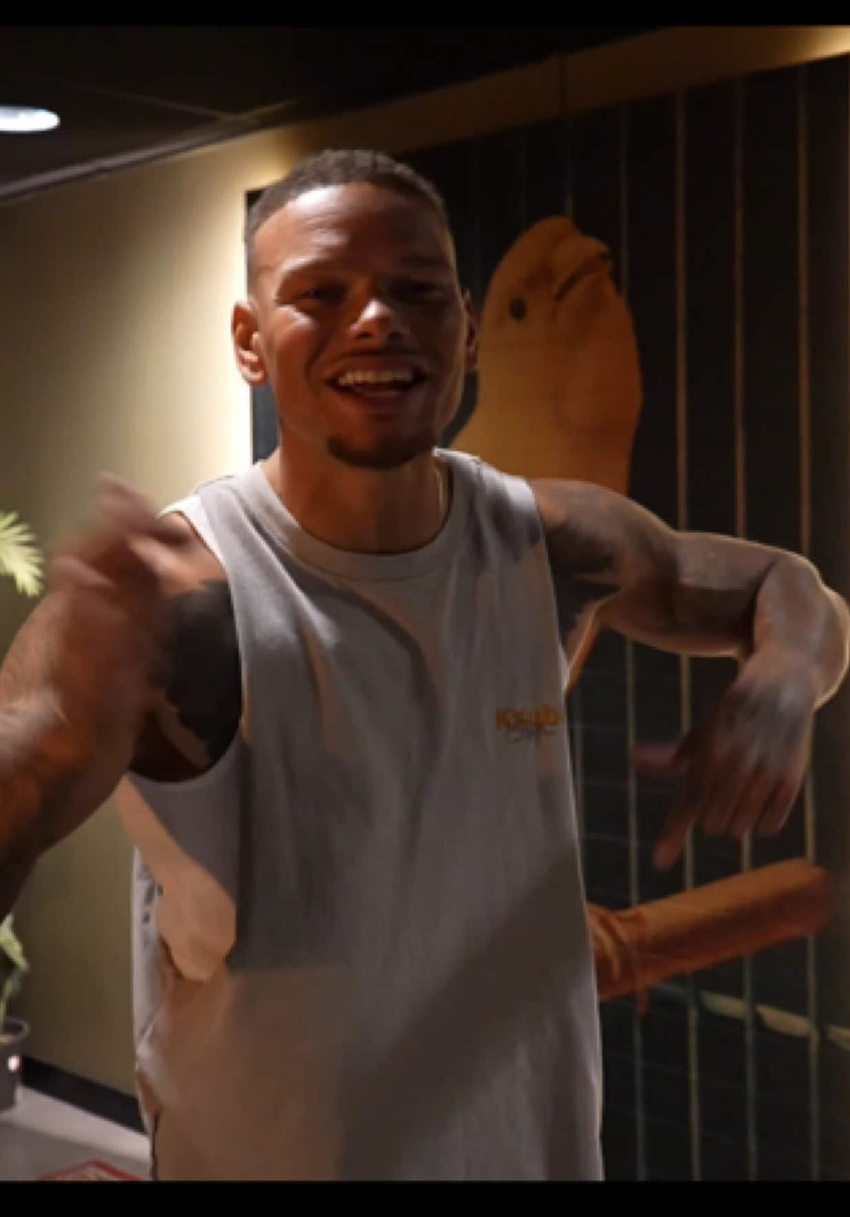 back to the old school way of putting out music releasing a song tonight without a plan independent style. just a powerful message the world needs to hear ❤️ love you guys help me blow this up