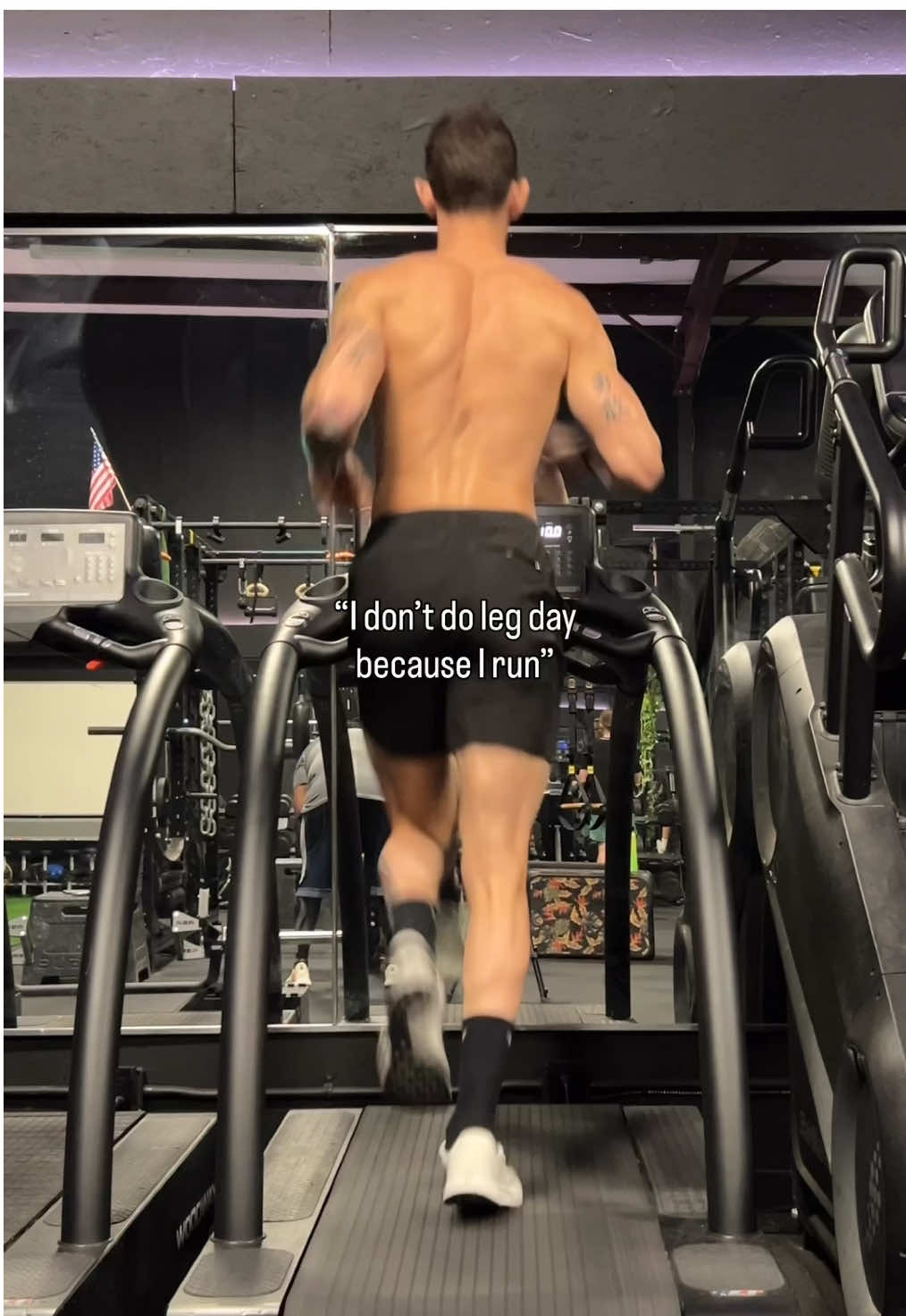 With hybrid training, I’ve learned this— keeping volume + intensity in the weight room is what preserves muscle quality. Sure, after a long run I want to coast. But every time I do, it feels like I cheated myself. 👉 Failing to TRY hurts way worse than failing a lift. One lingers. The other builds you. That’s the fuel. That’s why I show up. HYROX 🔁 Ultras #hybridathlete #hyrox #hybridtraining #endurancetraining #hyroxtraining  