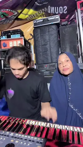 Aseeyyykkkkkk…. Goyang tipis-tipis.  #fypシviral #fyp 