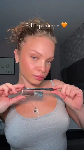 I’m loving this lip combo @Clinique @NYX Professional Makeup #lipcombo #blackhoneyclinique #falllipcombo #lippy #lipgloss 