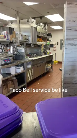 Taco Bell service be like! #tacobell #az #mesa 