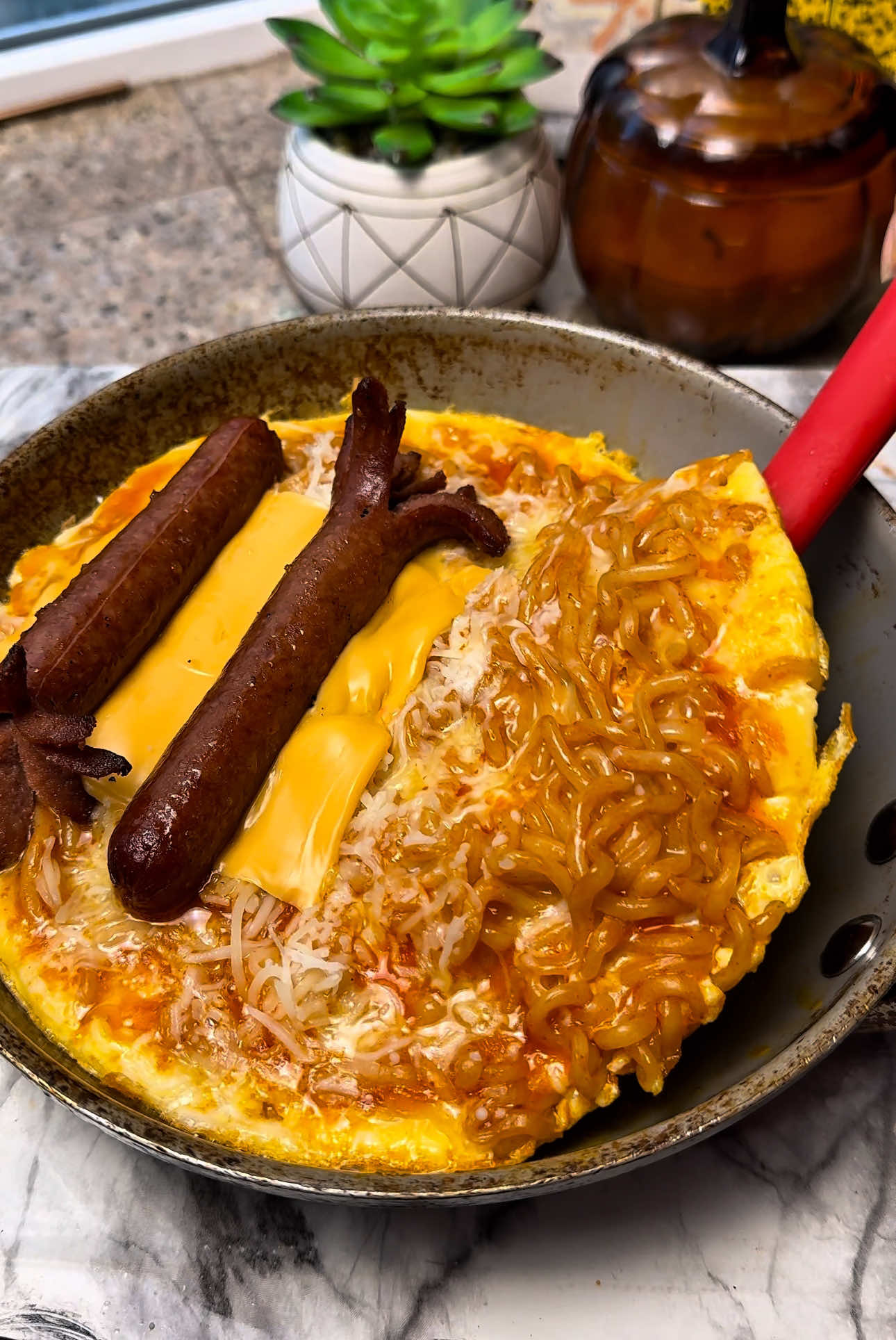 🍜🍳The viral #buldak #ramen #omelette #koreanfood #fyp #koreanstreetfood 