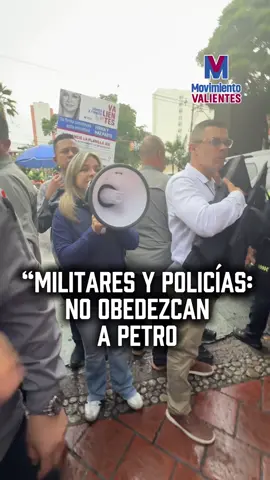 A nuestros militares y policías les digo, NO obedezcan a Petro, obedezcan la Constitución…  Desde Sabaneta-Antioquia. @petrogustavo #Petro #Sabaneta #VickyDavila 