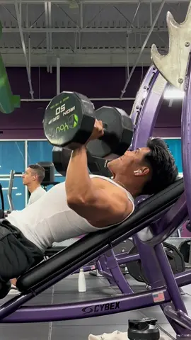 Así es mi Rutina Matutina reconstruyendo mi fisico con mi familia. Te mentiría si te digo que me levanté a las 7am ya que no trabajé, pero la cama no me dejó Así empezamos ya tipo 8am. La verdad levantar TARDE es algo rico pero por hacerlo, sentí que mi día se acortó bastante, ya que cuando no trabajo siempre trato de estar ya libre a partir de media pero hoy… NO FUÉ ASÍ!  Mi esposa esta de vuelta reconstruyendo igual, no le ha side nada facil desde que nació nuestro hijo pero ojalá pueda yo ayudar para seguir y reconstruir juntos. #activelifestyle #estilodevida #papaprimerizo #fitnessjourney #vidafitness 