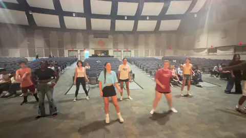 I’m the one in blue 😭😭 #gatsby #newmoney #dance #theater #highschool 