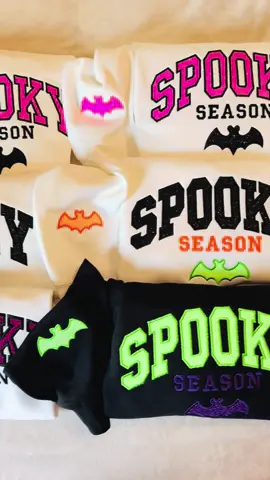 👻✨ Spooky season is HERE 🎃🕸️ Don’t miss out on our glitter sweatshirts—custom made just for you! 🦋🖤 Place your order now and get cozy in spooky style 🕷️. #foryoupage #foryourpage #halloweenlook #embroidery #spookyseason 