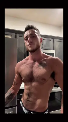 Been slacking on my abs don’t look  #GymTok #ftm #fypシ 
