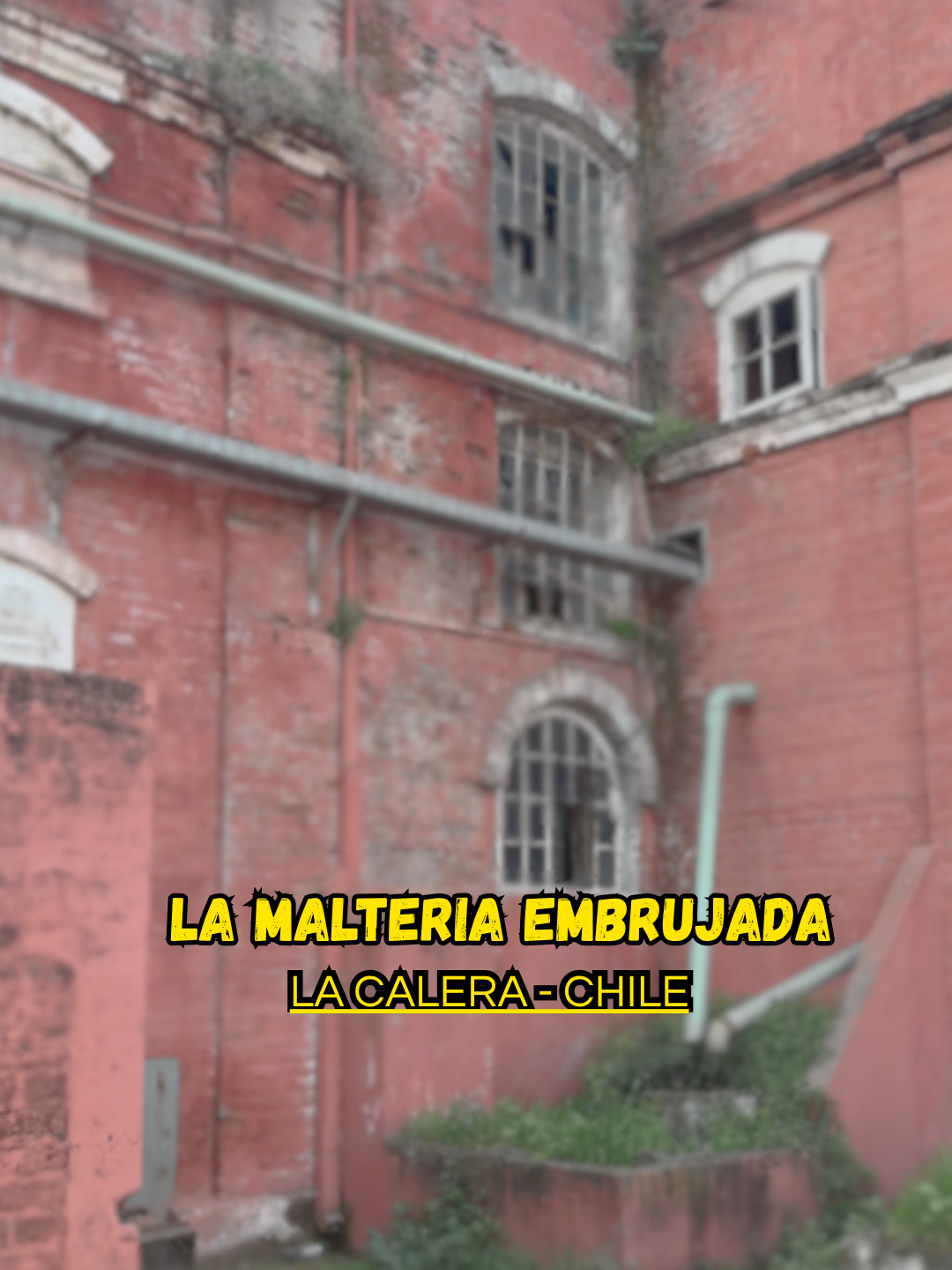 En una enorme fábrica de cervezas abandonada, se cuenta qué sucederían cosas sin explicación. Fui a la maltería de la Calera y quise comprobar por mí mismo si en verdad sucedían cosas extrañas en aquel lugar y bueno, efectivamente los vecinos del sector, decían la verdad.