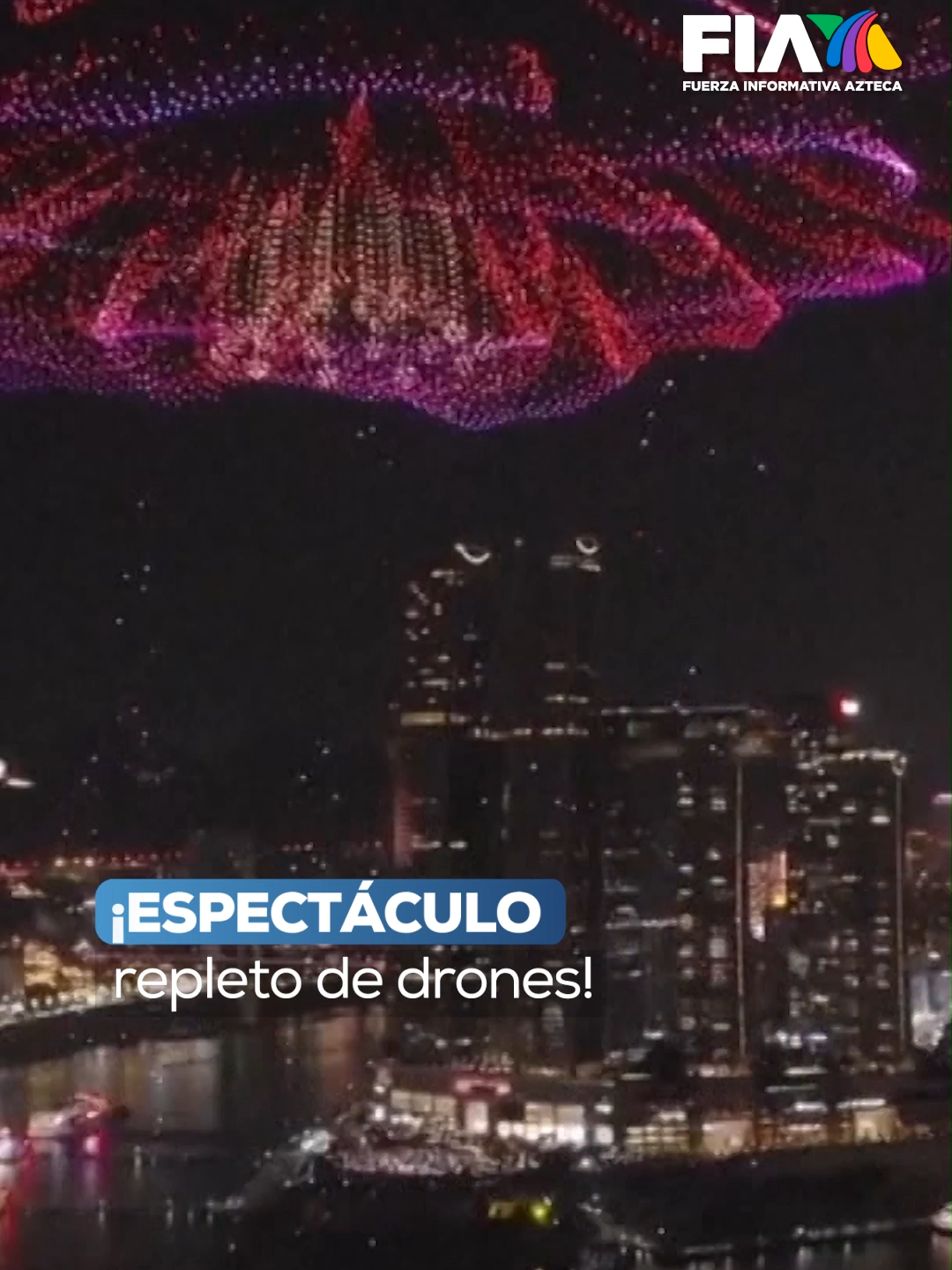 ¡Un maravilloso espectáculo con puros drones! En #China, por lo menos 5 mil drones comenzaron a presentar coreografías con sus luces, lo que encantó a locales y turistas en todo el lugar. Gracias a este espectáculo, negocios del lugar reportaron tener un aumento del 30% en sus ingresos. #AztecaNoticias #Noticias #informacion #LoUltimo #UltimasNoticias #viral #paratí #FIA #Inseguridad #Crimen #Policía #México #LoDescubriEnTikTok #TikTokInforma #TikTokMeHizoVer